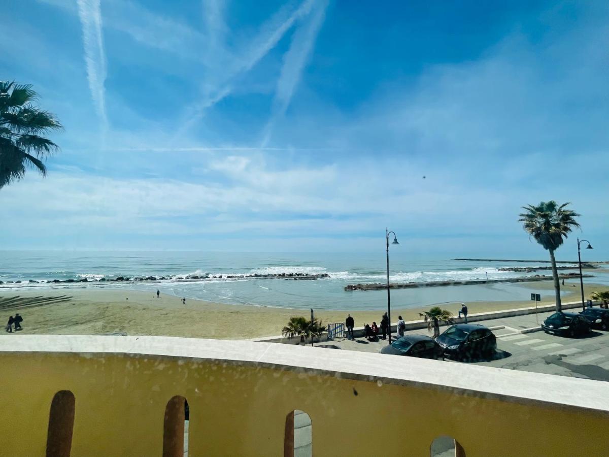 Mirage Rooms Anzio Kültér fotó